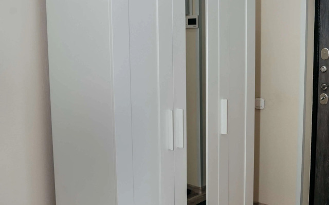 V Sovremennom Rayone Nedaleko Ot Tsentra Goroda Flat
