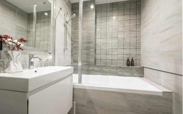 Yourt Vozle Chashi I Naberezhnoy Apartments
