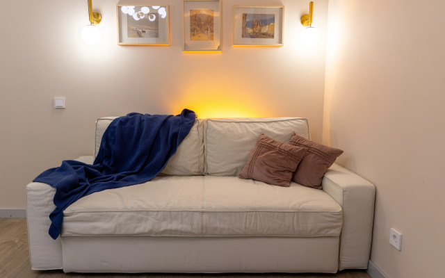 Stilnye U Petrogradki S 2 Spalnyami I Kukhney-Gostinoy Apartments