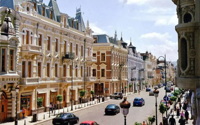 City Avenue Hotel