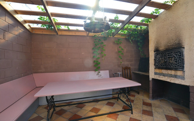 Pod Lipoy Private House