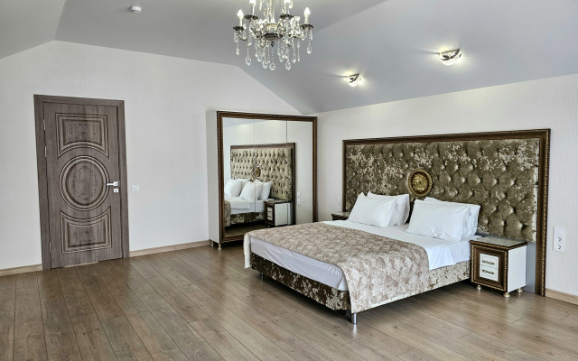 Flat S Basseynom Dvukhkomnatnaya