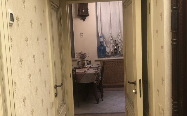 Квартира в Историческом Центре Санкт-Петербурга. Дом Театрального Работника