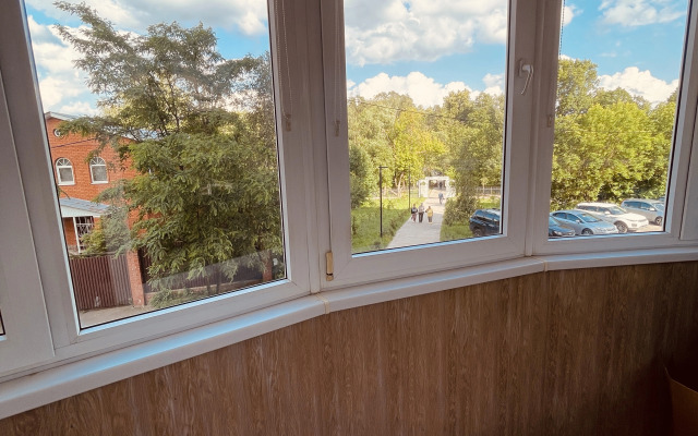 Uyutnaya Odnushka Okolo Vody I Parka Flat