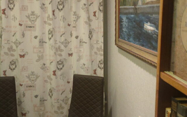 Dvushka S Vidom Na Dvor Flat