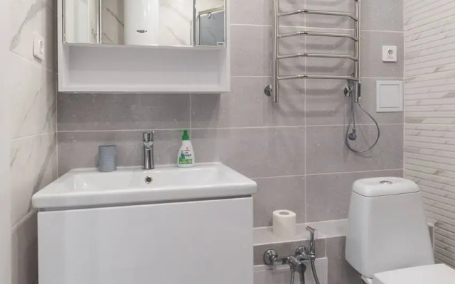 Na Ulitse Adelya Kutuya 110E Flat