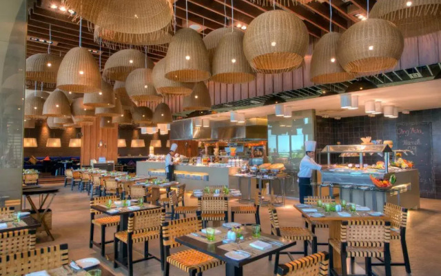 Hotel Crowne Plaza Abu Dhabi Yas Island by IHG