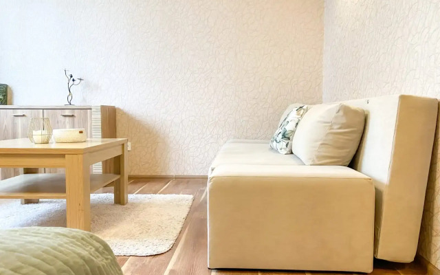 1 Komnatnaya Kvartira Vozle Trts Simoll Flat