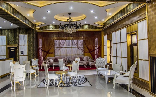 Amazon Hotel