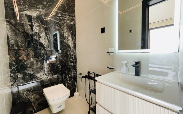 S Basseynom I Baney Villa