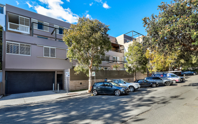 Sophisticated Near Bondi Beach Apartments
