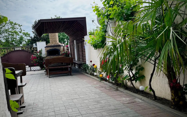 Skazochny Mir v centre goroda Guest house