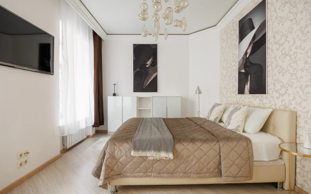 Апартаменты у Эрмитажа 12 гостей Б.Конюшенная 12