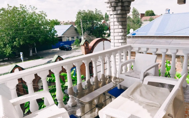 Zamok Guest house