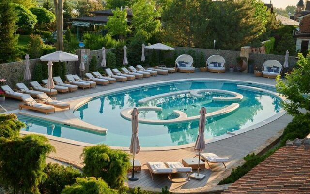 Old House Resort & Spa