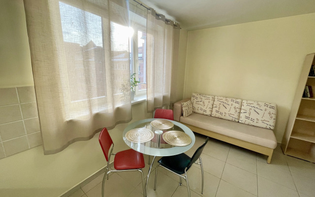 Апартаменты Авиаторов 33