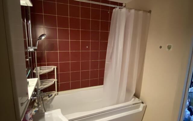 Dvukhkomnatnaya Na Privokzalnoy Ploschadi flat