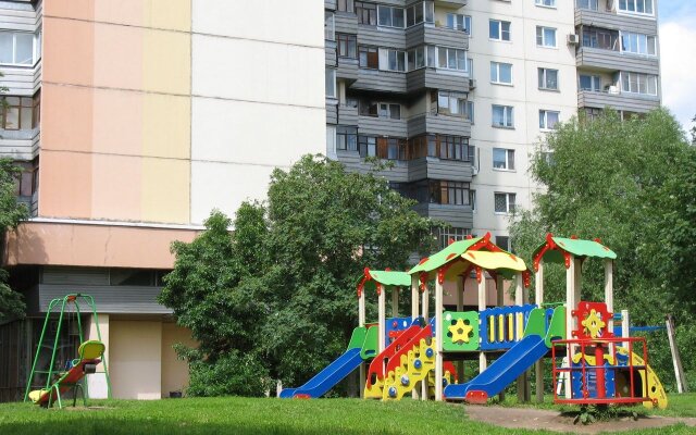 Deluxe Apartment on Severnoe Chertanovo