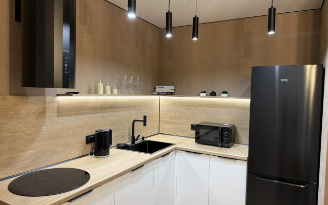 Trekhkomnatnaya v kurortnoy zone Flat