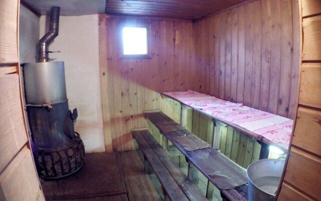 Ryizhaya Sova Guest House