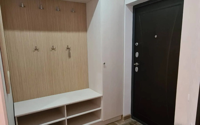 Na Beregu Chernogo Morya Flat