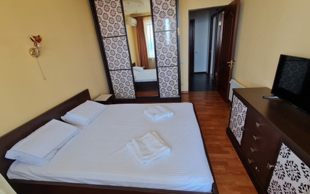 Dvuhkomnatnyie S Vidom Na More Apartments