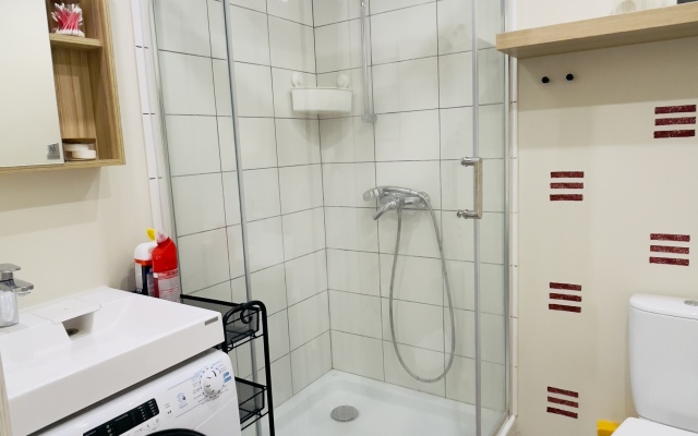 Studiya Ryadom S Krokus Flat Etazh 24-2