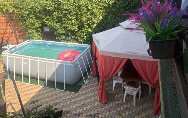 Zhemchuzhina Guest House