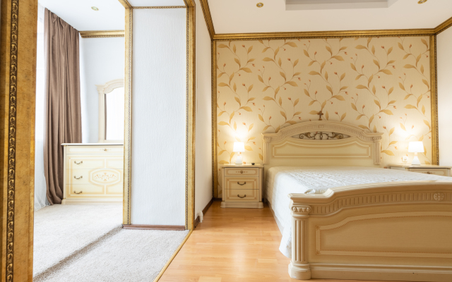 Favorite House na Aviatorov 29 Apartments