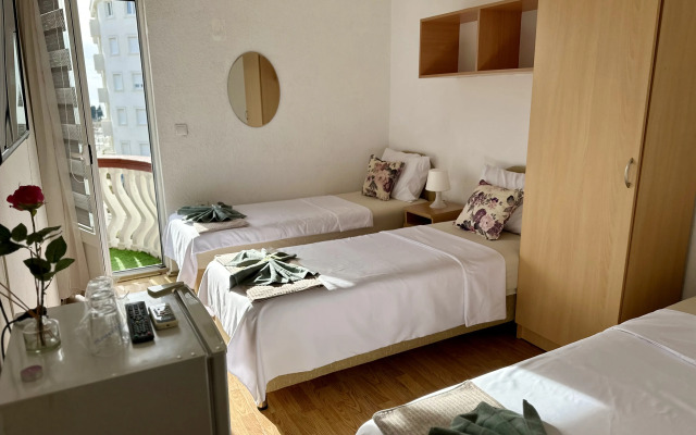 Bogumila Apartment Hotel