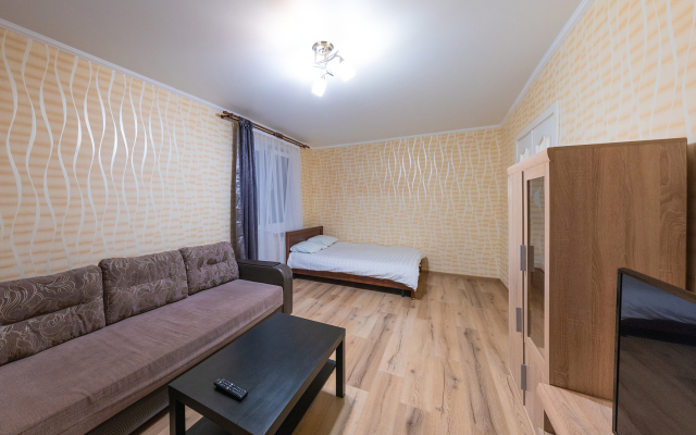 Na Sutki Ulitsa Byalynickogo-Biruli 8a Dvuhkomnatnaya Flat