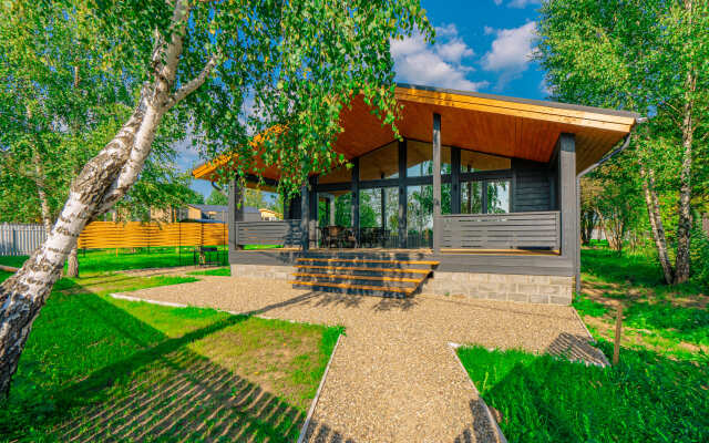 Friends & Family Guest House