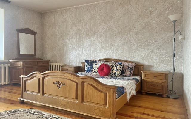 3-kom Plekhanova 96-32 Kaluga tsentr KakDoma Flat