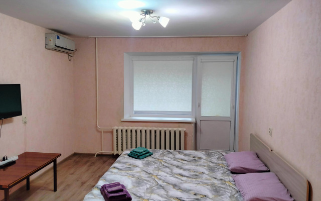 Квартира Двухкомнатная 6-й микрорайон