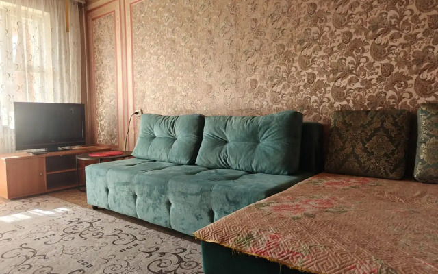 Квартира двухкомнатная на проспекте Кирова 411