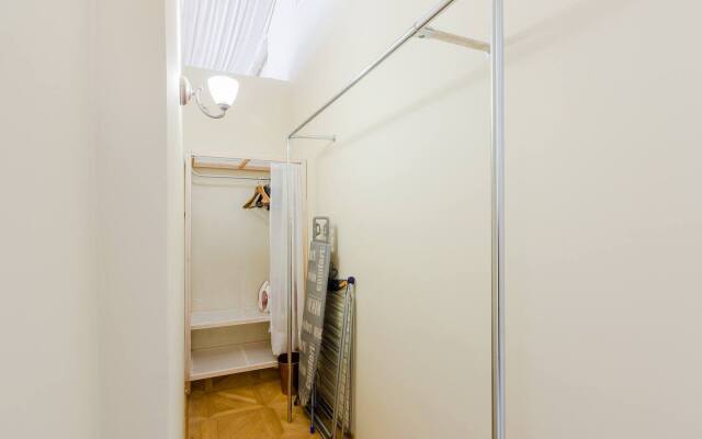 Апартаменты a.m. Rooms Neva Balcony (Angliyskaya Naberezhnaya)