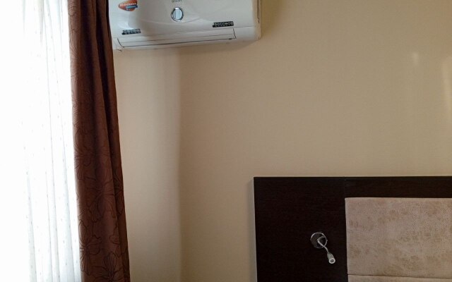4khmestnye 2khkomnatnye V Tsentre Barnaula s Konditsionerami Apartments
