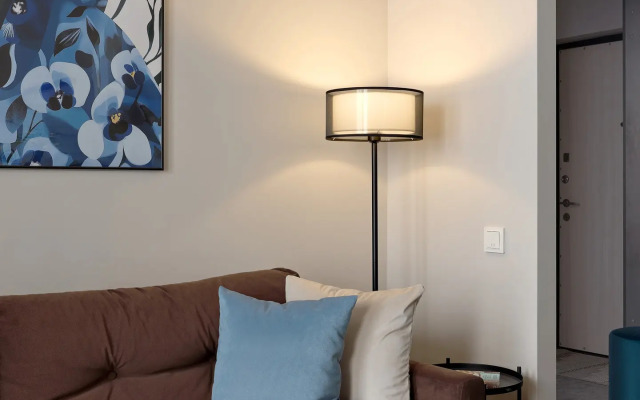 Yevrodvushka U Morya Flat