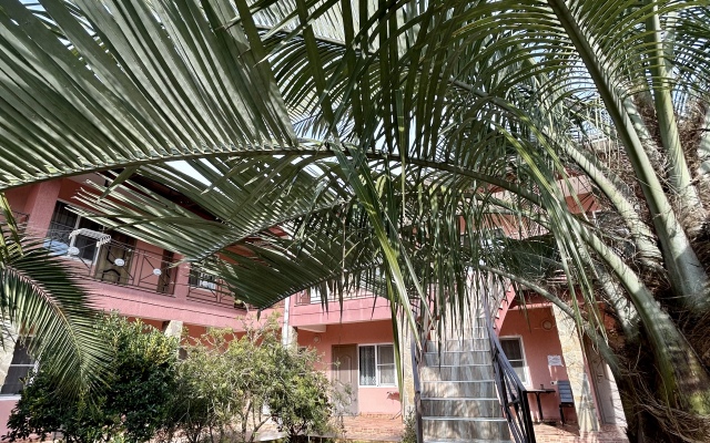 Rozovy Flamingo  Guest House