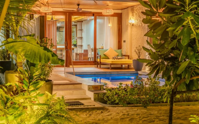 Отель Island Luxury Retreat Maalhos