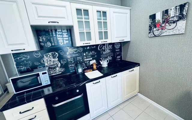 Prostornaya V 300 Metrakh Do Naberezhnoy Flat