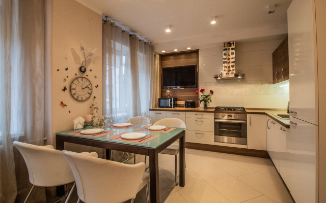 Квартира Улучшенные Апартаменты в Центре