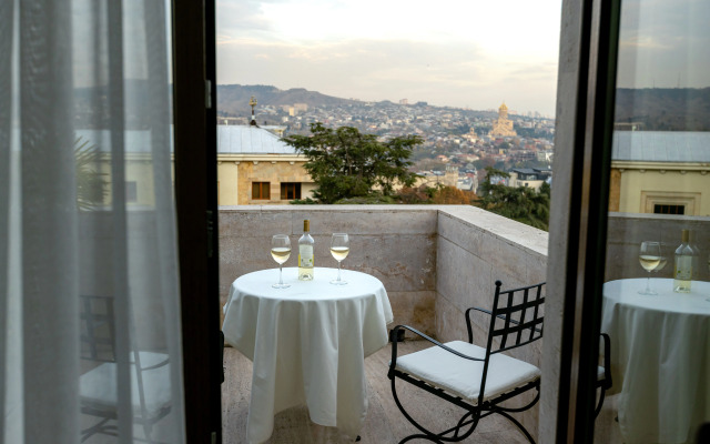 Citrus Hotel
