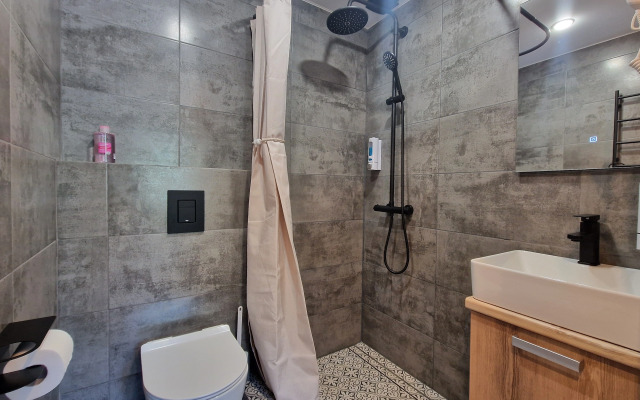Dom S Gargulyyami Apartment Hotel