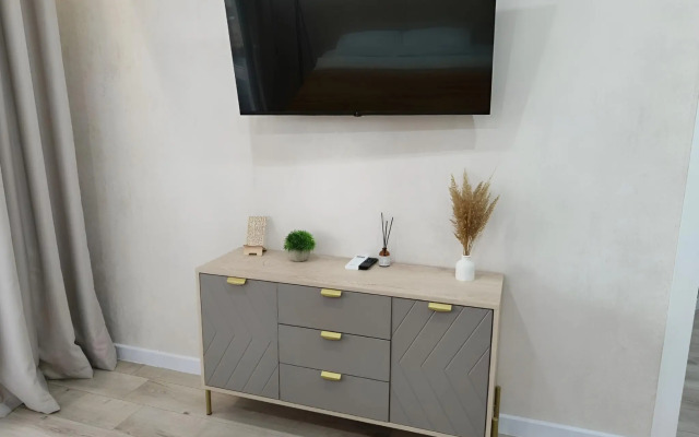 Квартира 6 местная с новым ремонтом около метро Горки парка и ТЦ