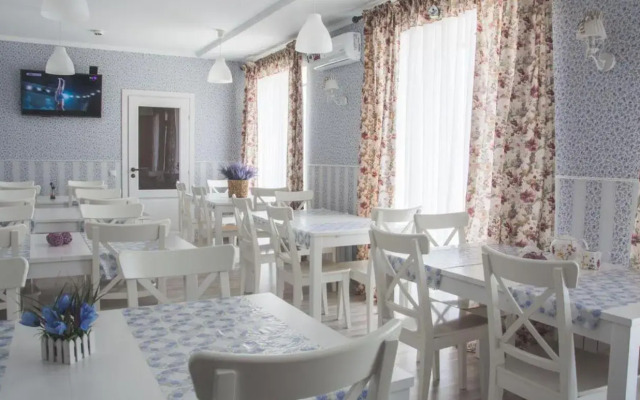 Maks Hotel