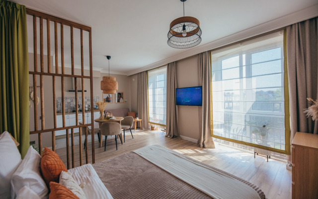 Boho Room V 100 Metrakh Ot Morya Apartments