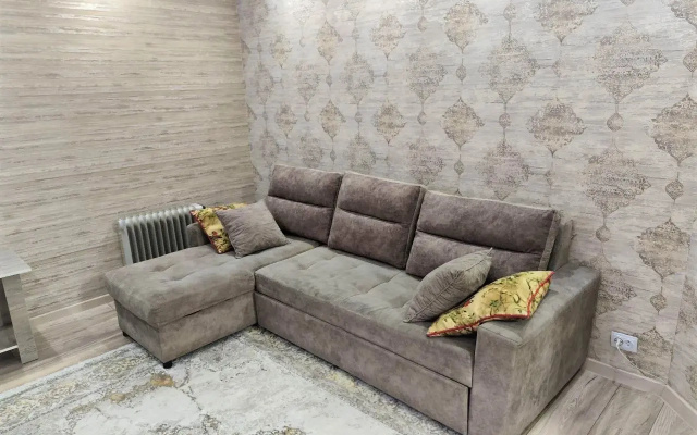 Castnyj Dom s Sadom u Filarmonii (Sevcenko 158)