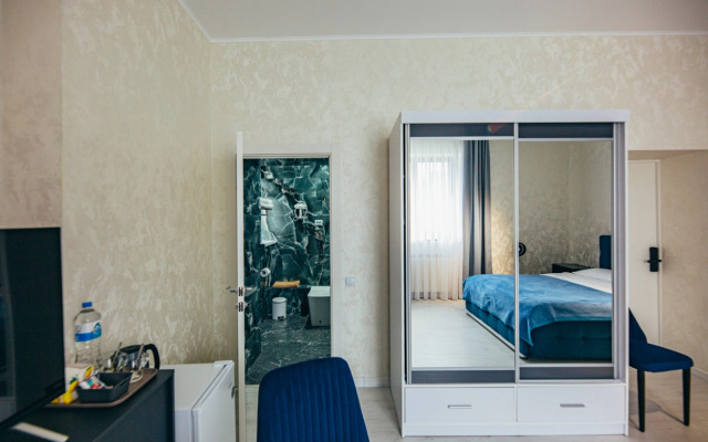 Royal Lake Guest House