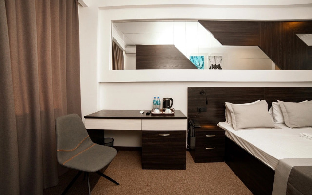 Meridian Hotel